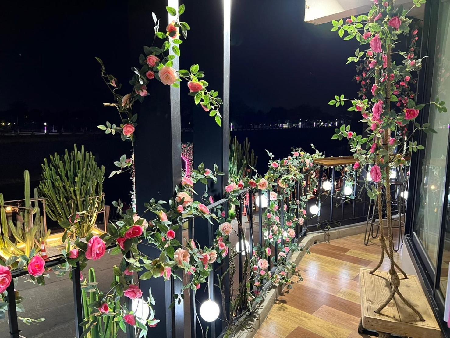 龙溪爱维尼酒店 3* 彭世洛